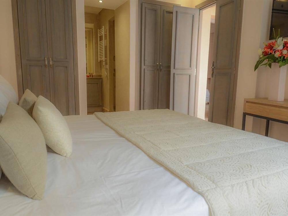 Bed & Breakfast Ayni 4*