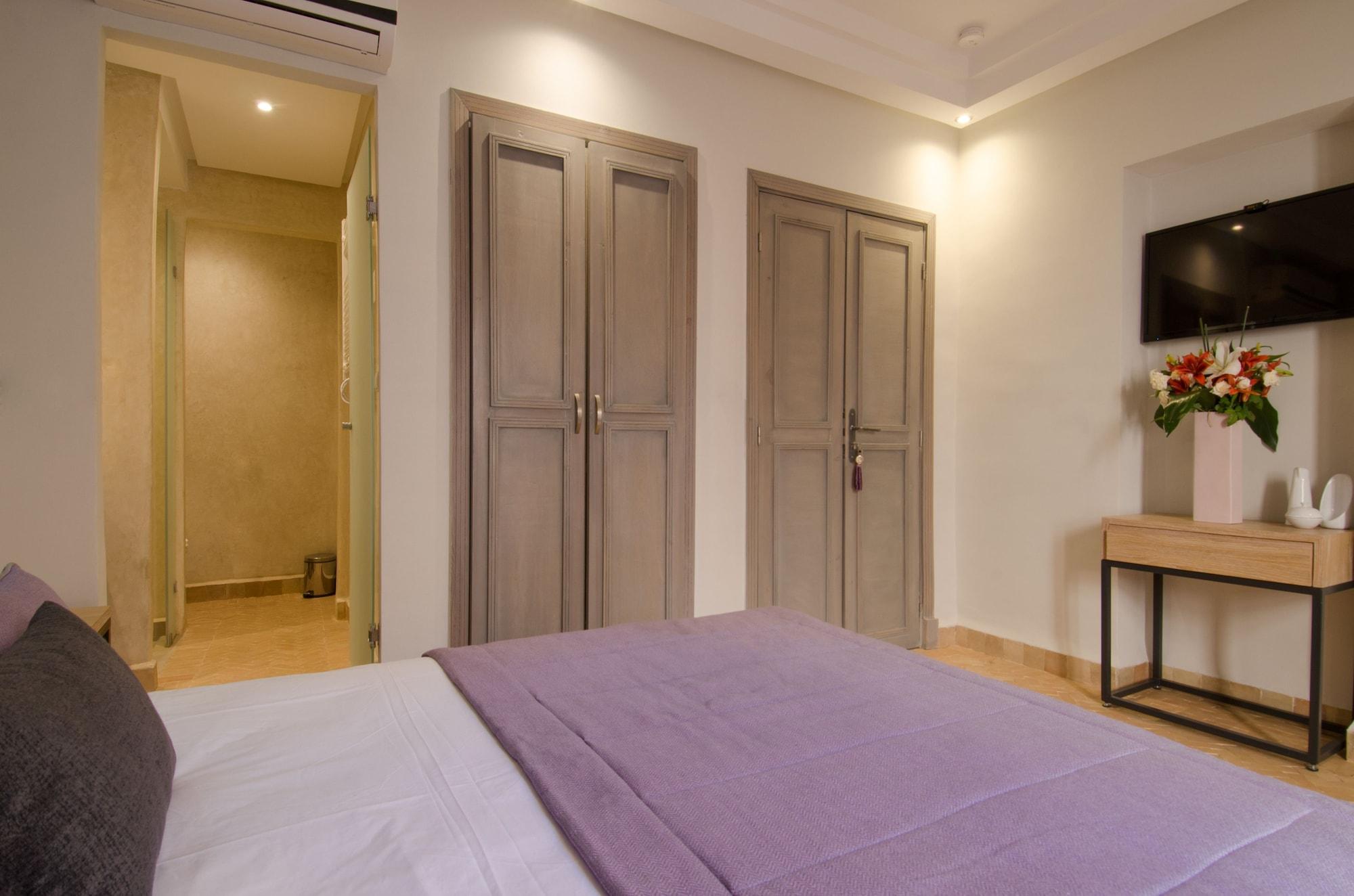Bed & Breakfast Ayni 4*